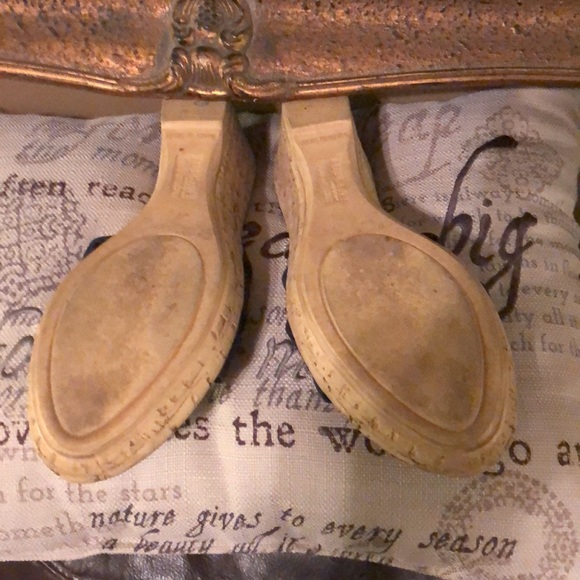 Shoes - Picture 4 of 6